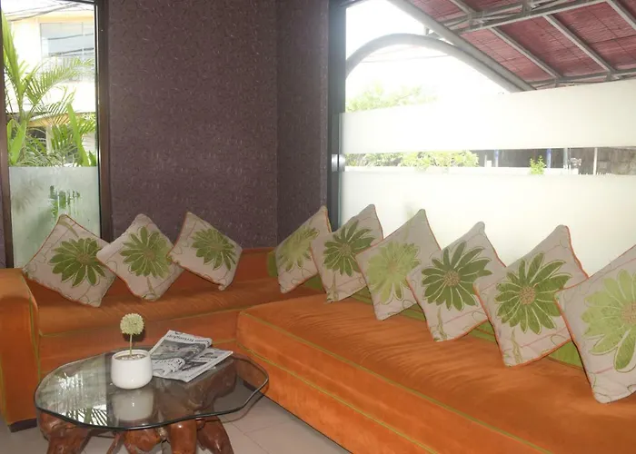 Hotel Reddoorz Near Ngurah Rai Airport 2*